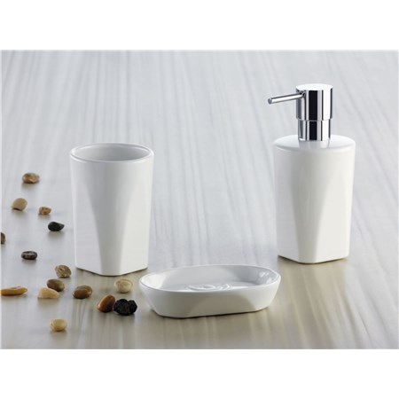 Accessori a parete o da appoggio? Ecco come scegliere