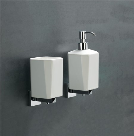 Come creare un bagno di design con gli accessori giusti