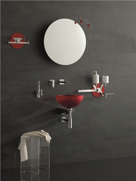 Accessori bagno in ottone o in acciaio?