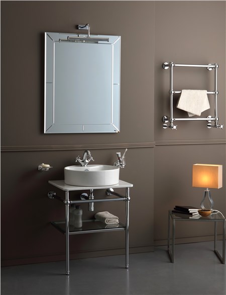 Bagno classico dal look evergreen con gli accessori Marte